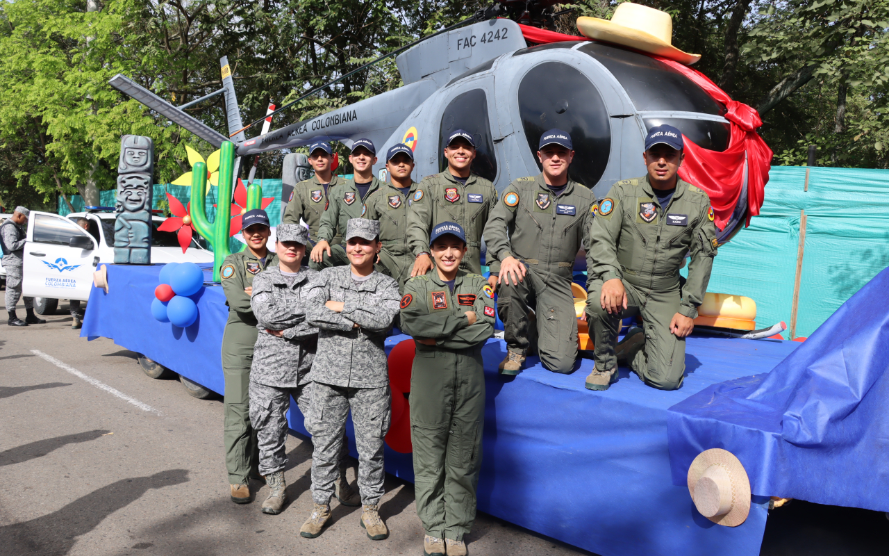 Neiva se une en tradición durante el desfile de carrozas, con seguridad y compromiso ciudadano