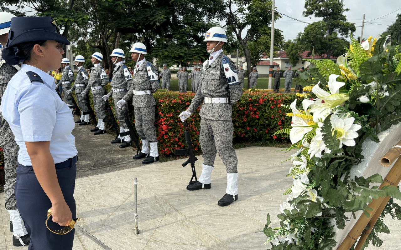 Día de los Héroes de la Nación y sus Familias Conmemorado en el CACOM 3
