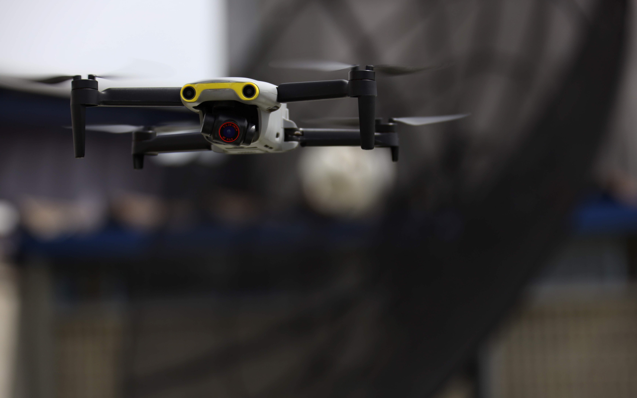 Ciudadanos, recuerden que el uso de los drones está prohibido cerca de las Unidades Militares