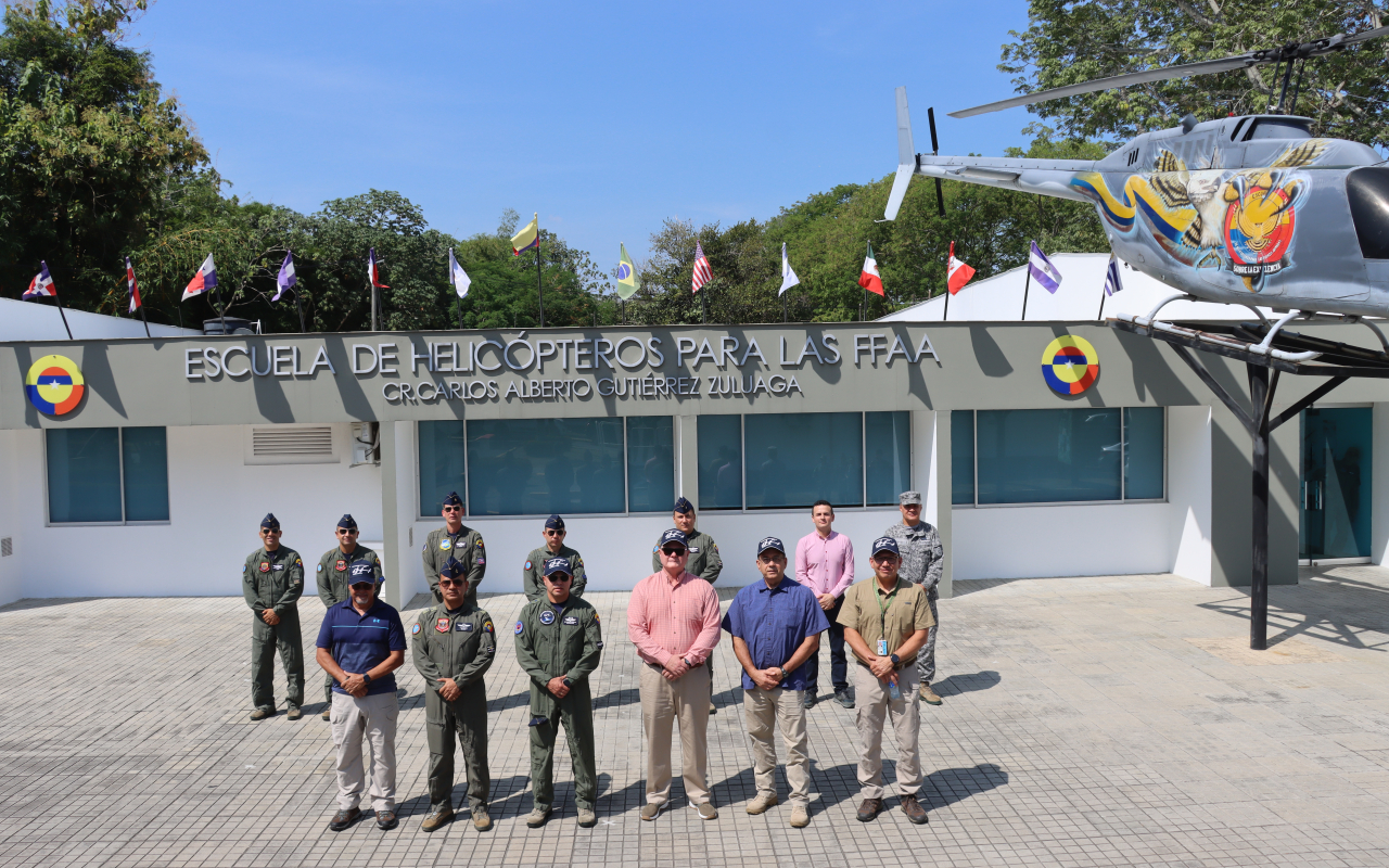 Funcionarios del gobierno americano conocieron las capacidades de su Fuerza Aérea Colombiana