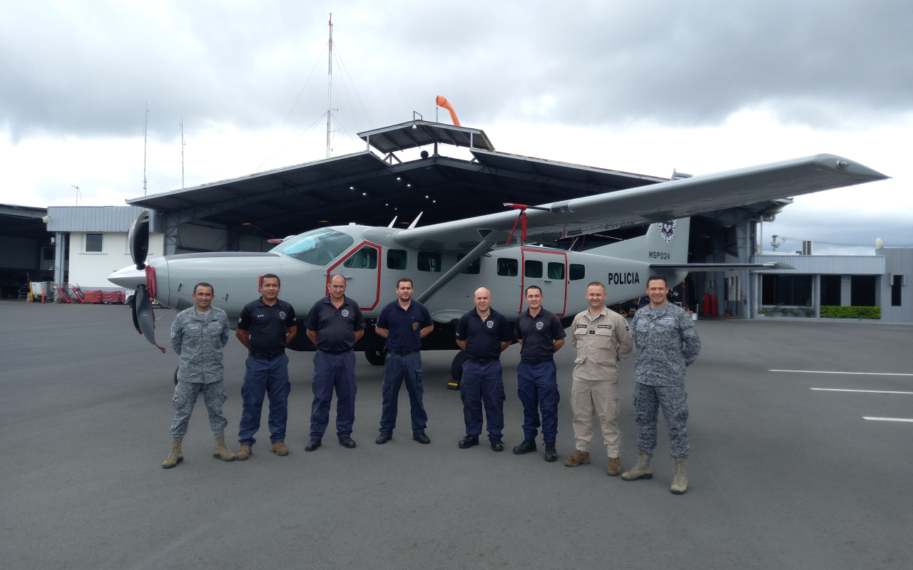 Curso de mantenimiento del C-208 Caravan se realizó en Costa Rica por instructores colombianos