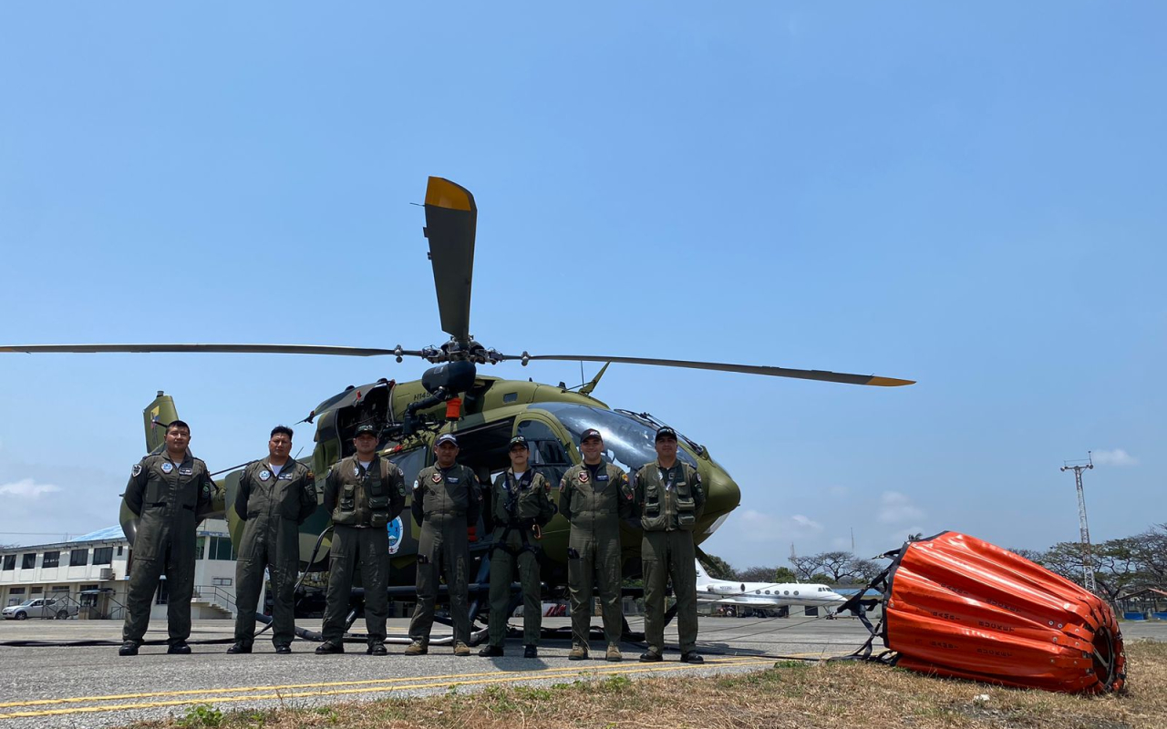 Con capacitaciones en operaciones especiales, FAC aporta  a la emergencia en Ecuador