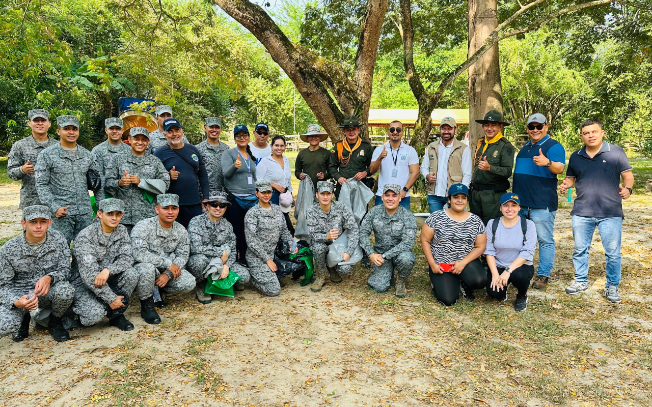 Juntos por la naturaleza: jornada de limpieza en orillas del río Magdalena