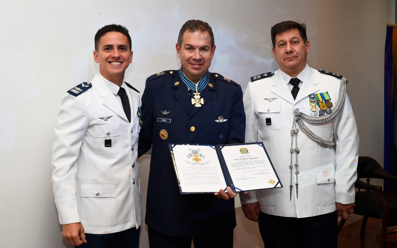 Vínculos de cooperación con la Fuerza Aérea Brasilera  