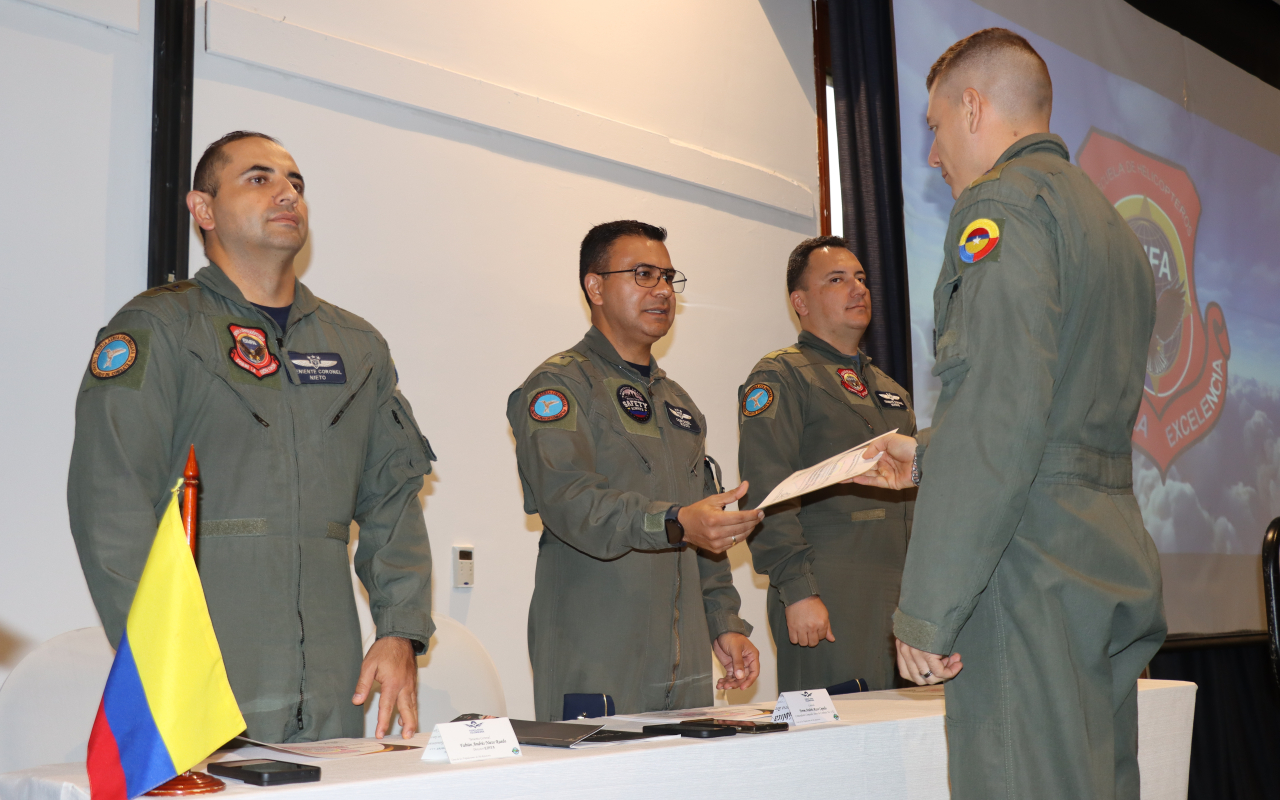 Clausura VII Congreso Internacional: Transición del Entrenamiento al Vuelo por Competencias