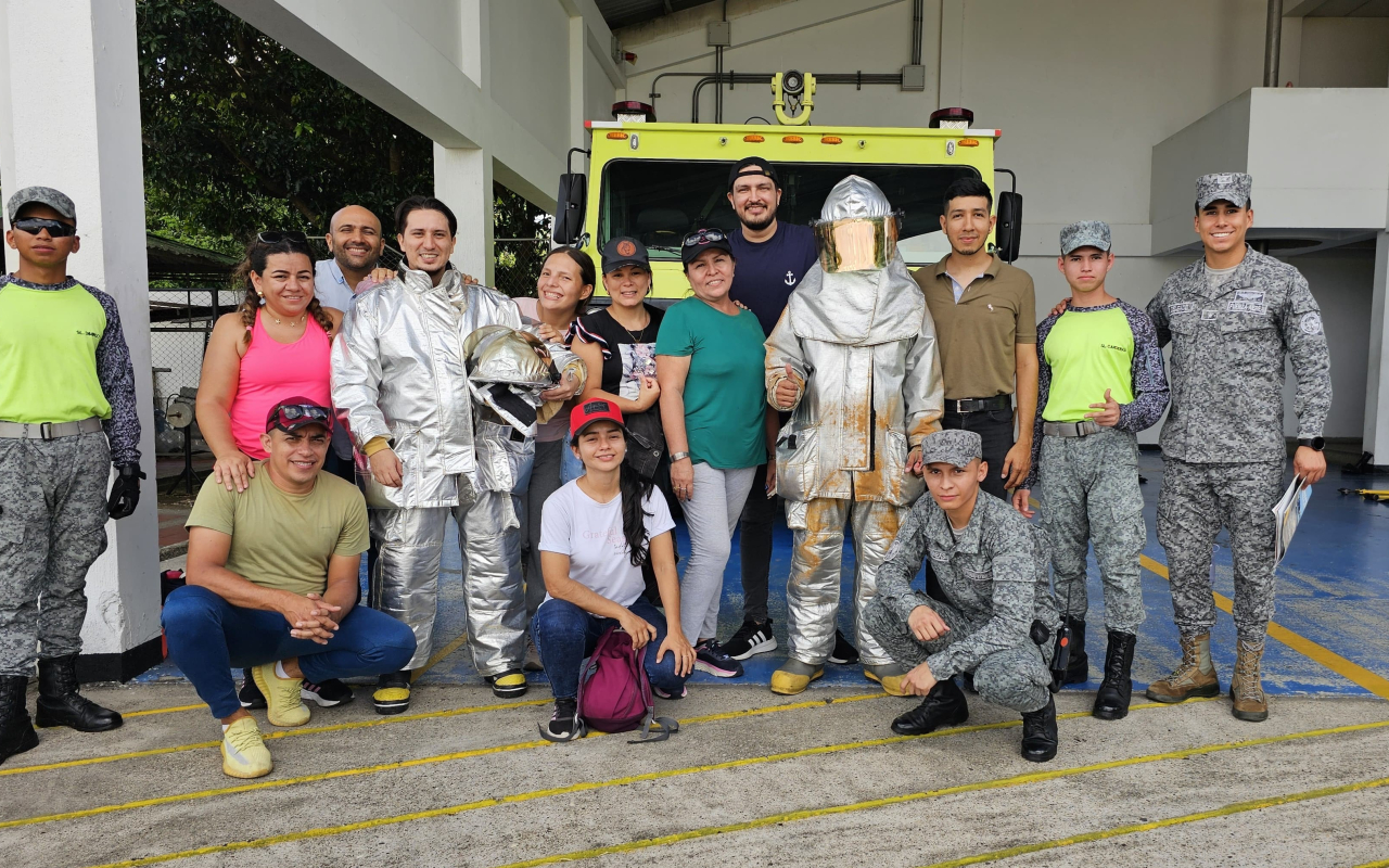 Jóvenes casanareños conocen las capacidades de la Fuerza Aérea en el oriente colombiano