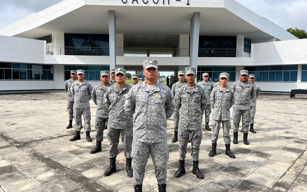 Soldados de Aviación emprenden nuevos retos, tras culminar el servicio militar