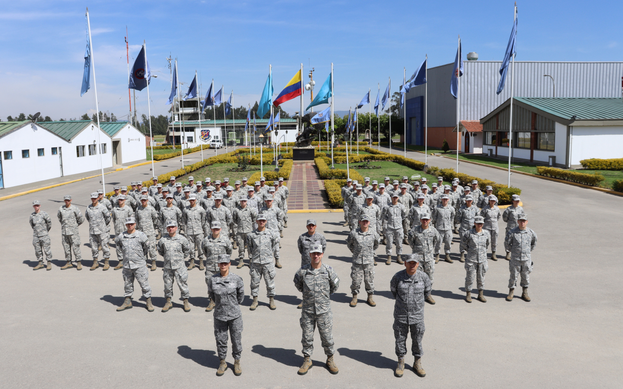 Fuerza Aérea de Chile y Colombia fortalecen relaciones de cooperación internacional