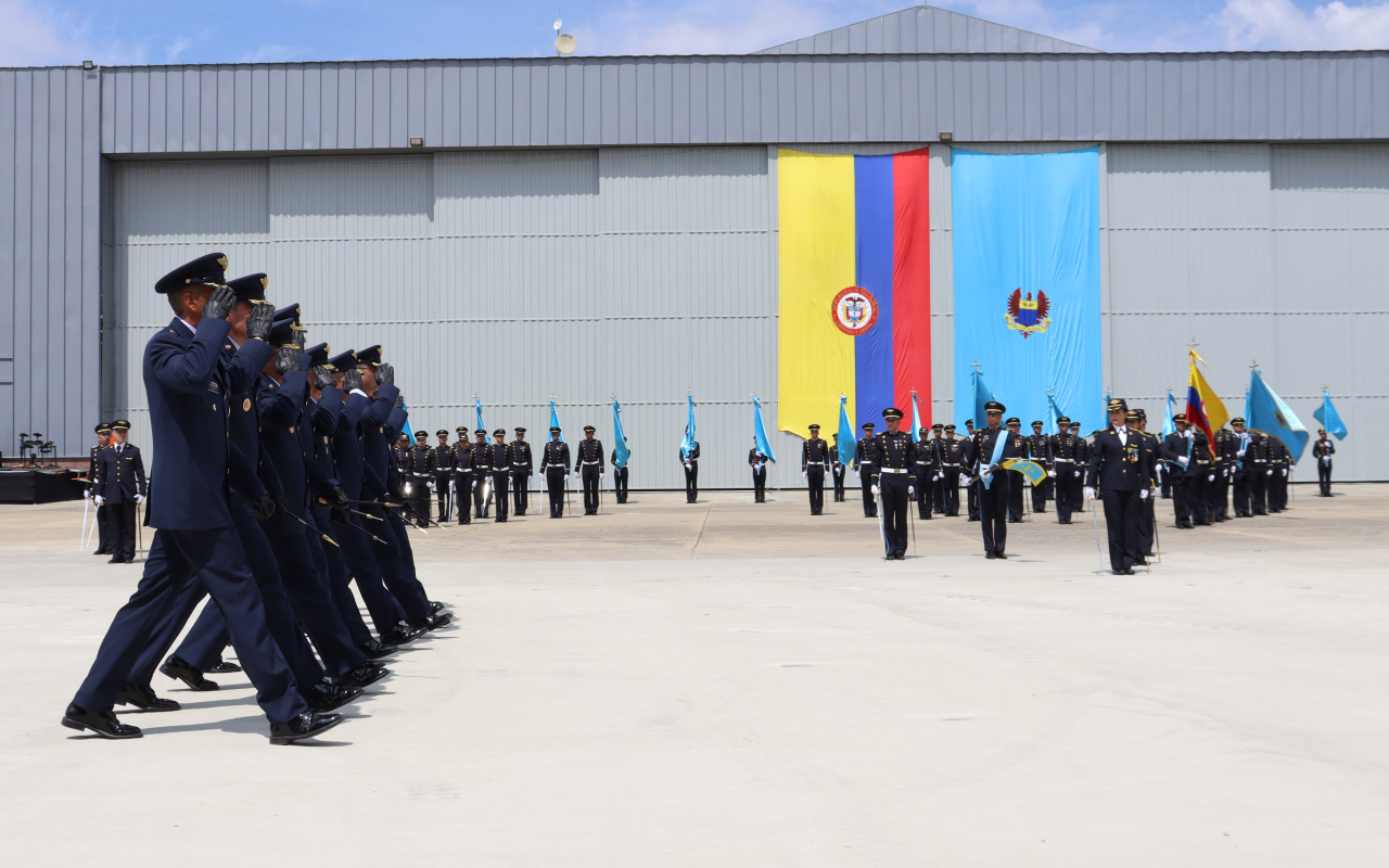 Centenario del Comando Aéreo de Mantenimiento engalana el cielo de Madrid, Cundinamarca