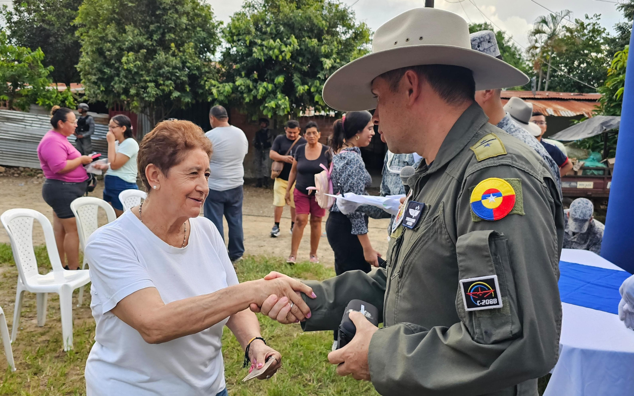 Casanareños reciben lentes formulados de manera gratuita para mejorar su calidad de vida