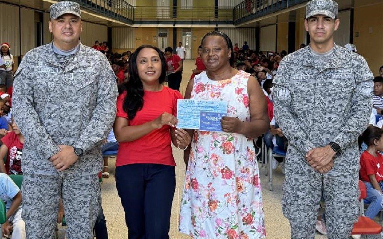 Fuerza Aeroespacial fomenta sostenibilidad con un concurso de reciclaje en San Andrés 