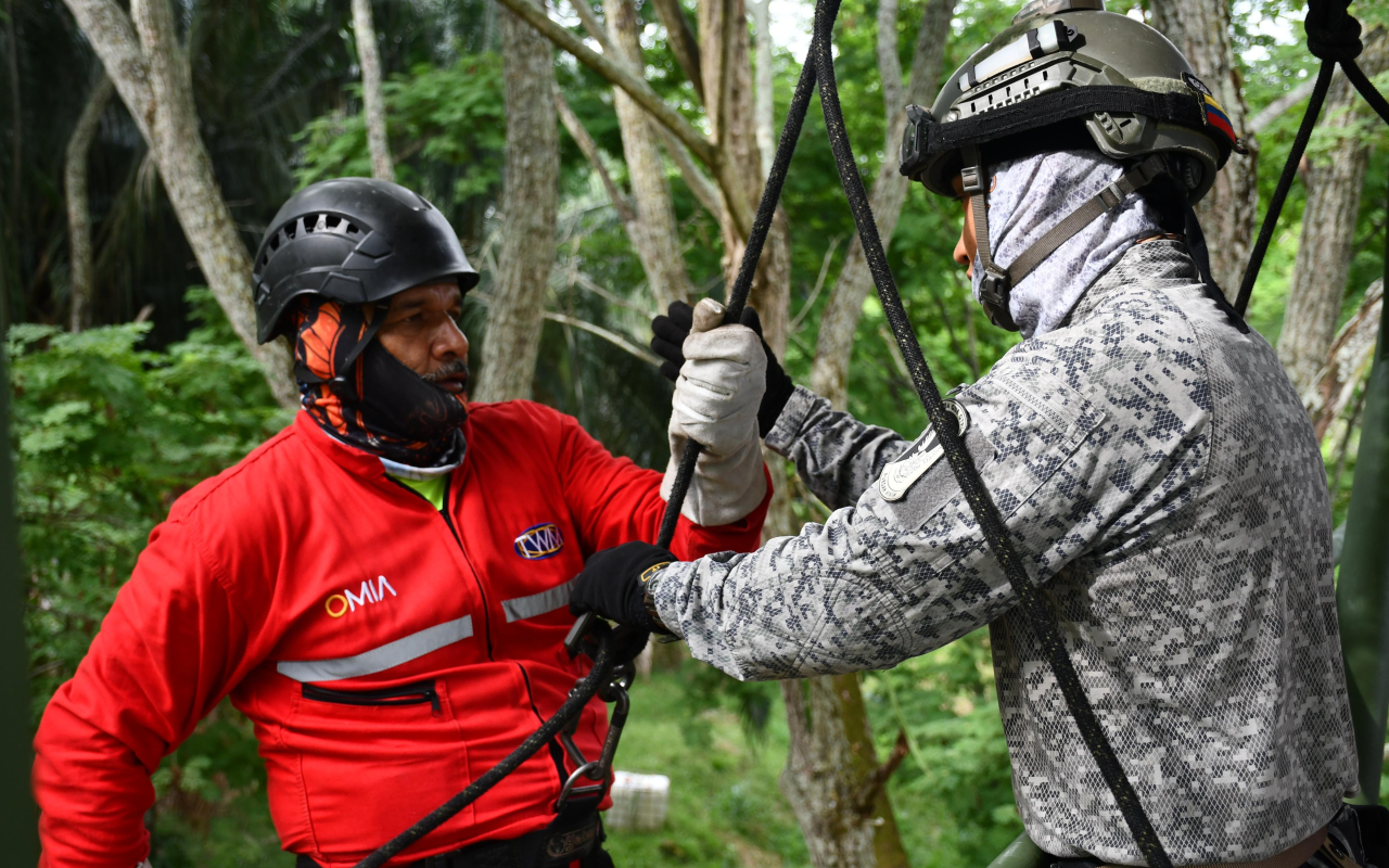 Colaboración interinstitucional en acción: asistentes se entrenan para emergencias en el 'Safety Colibrí 2024'