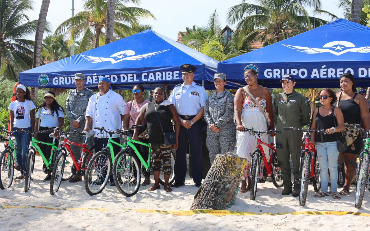 Niños en San Andrés fueron beneficiados con bicicletas 