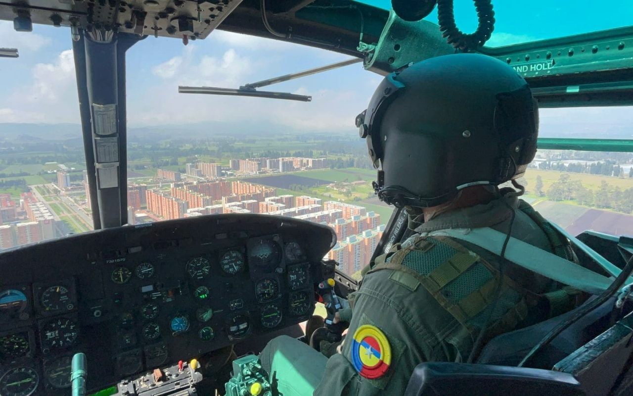 En estas fiestas su Fuerza Aeroespacial custodia la seguridad de los colombianos