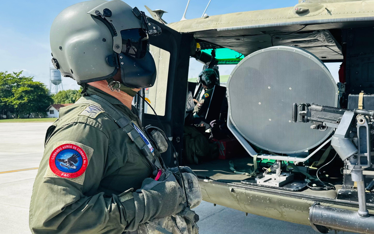 Tripulaciones garantizan desde el aire, seguridad de los viajeros en época navideña