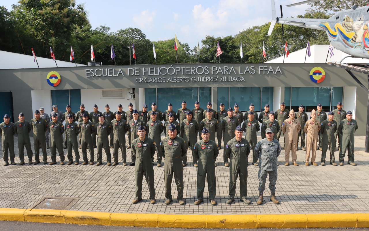 Estandarización y excelencia: un impulso para la formación de pilotos de helicópteros 