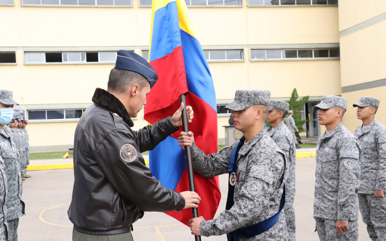 21 jóvenes culminaron la gran experiencia de prestar el Servicio Militar en CATAM