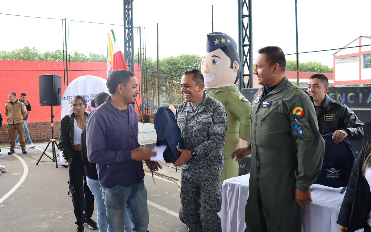 Institución Educativa en El Rosal, Cundinamarca, es beneficiada con Plan Corazón Amigo