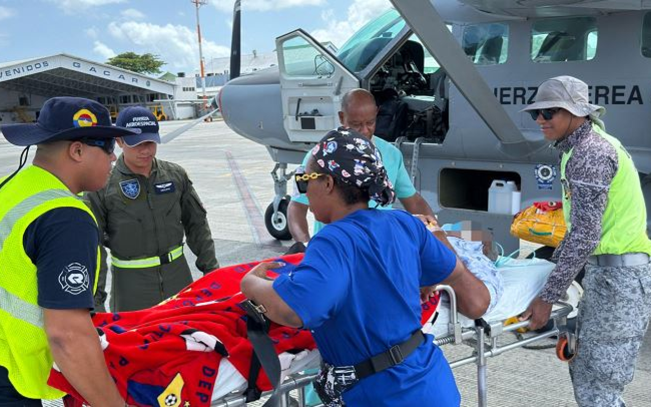 Traslado aéreo salva la vida de un hombre con afección cardíaca