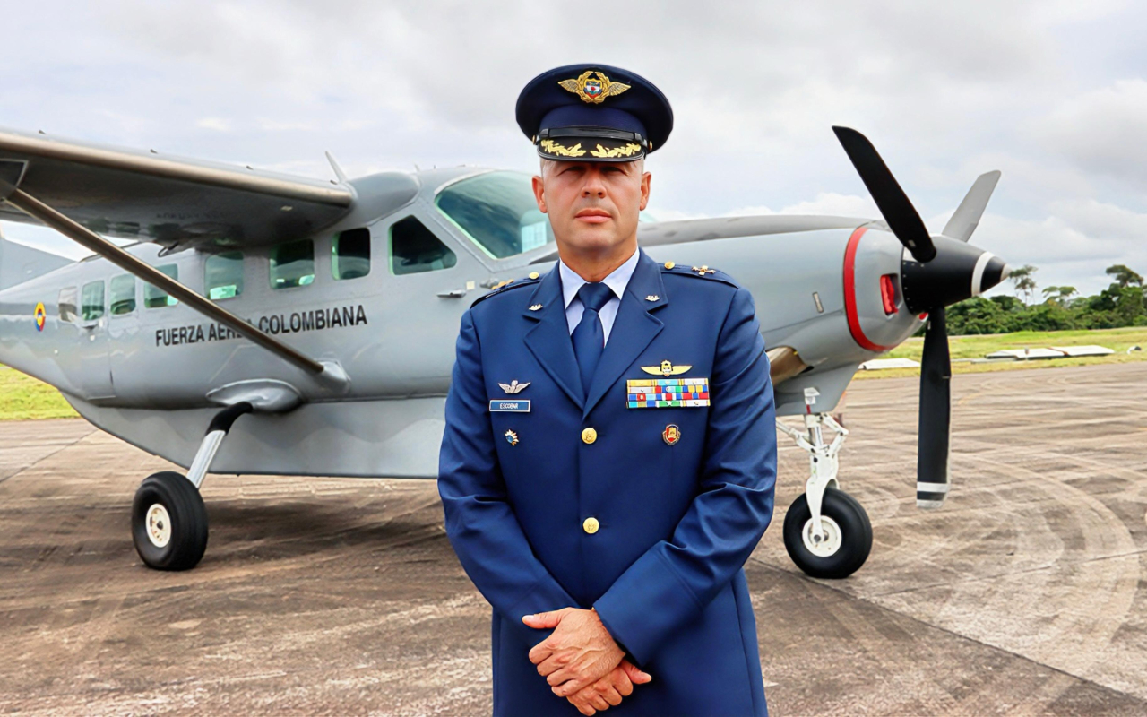 Nuevo Comandante asume el liderazgo del Comando Aéreo de Combate No. 6