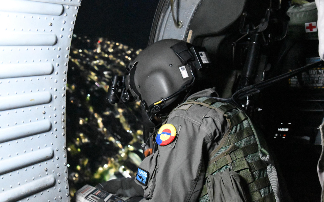 Misiones aéreas contra estructuras criminales en Medellín