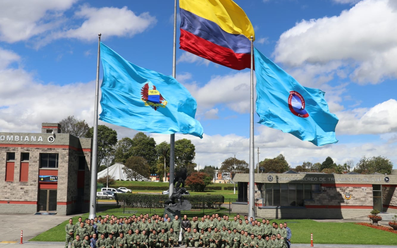 Alumnos de la Escuela de Guerra de México conocieron capacidades de la FAC