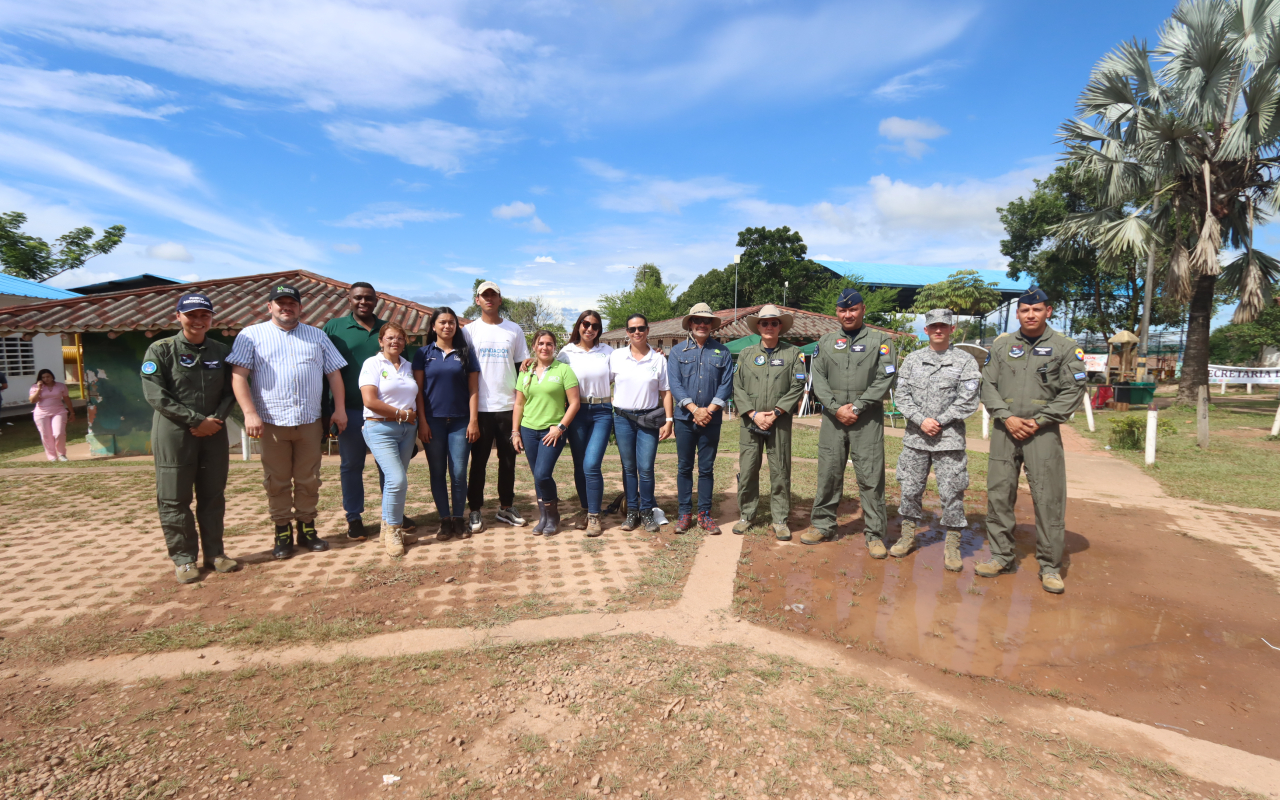 Indígenas Sikuani recibieron atención médica y donaciones en el Meta
