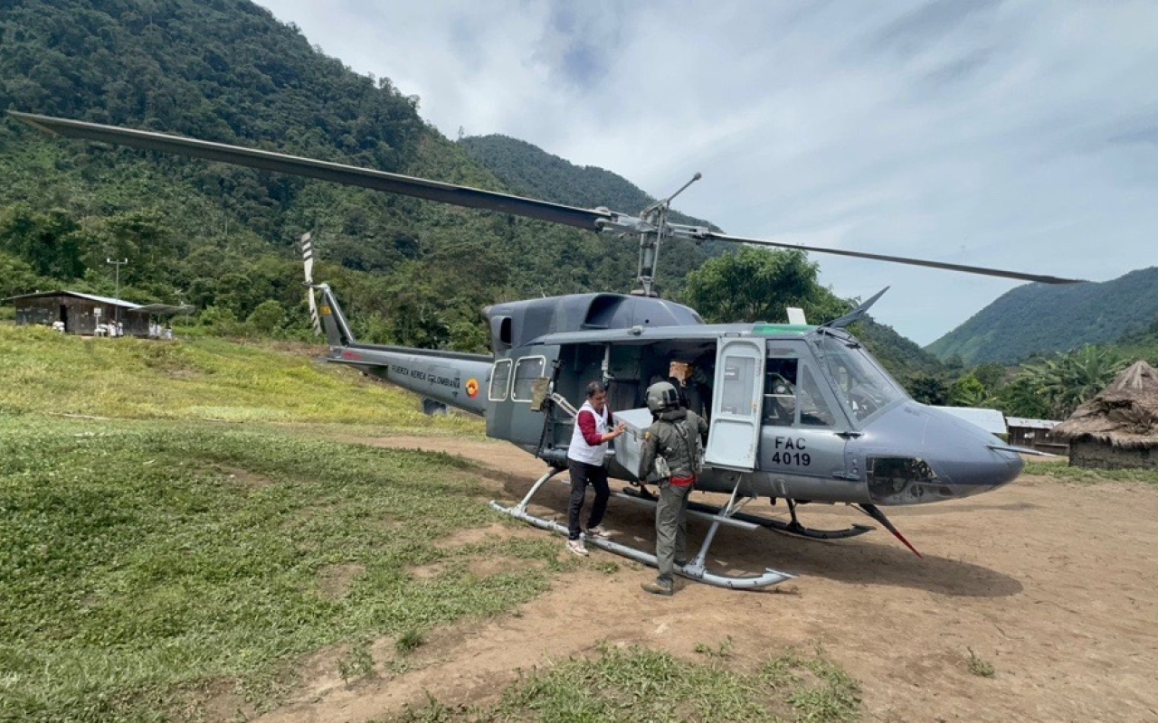 Transportados medicamentos a comunidad indígena Kogui afectada por brote de tos ferina