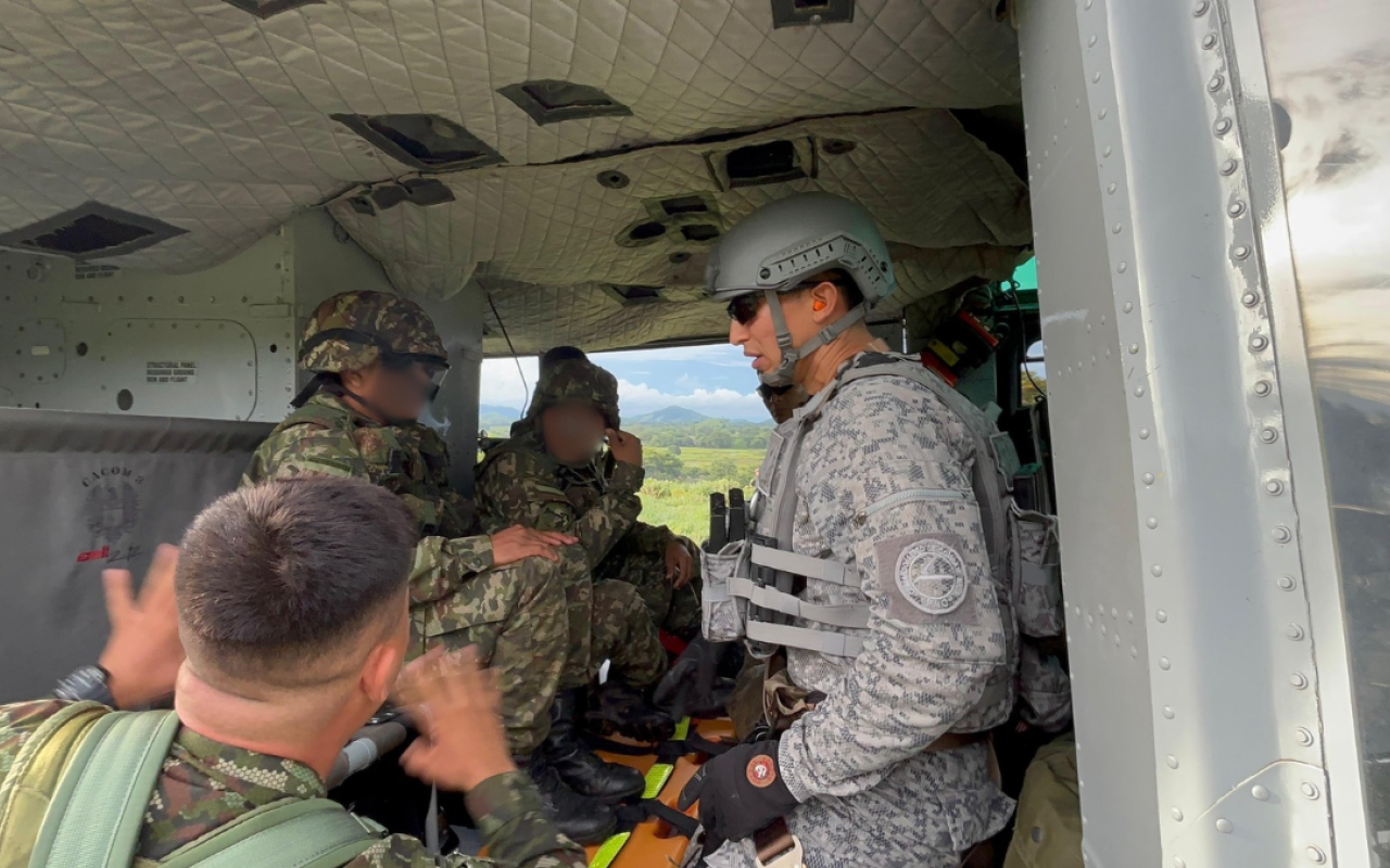 Militares en delicado estado de salud fueron evacuados vía aérea