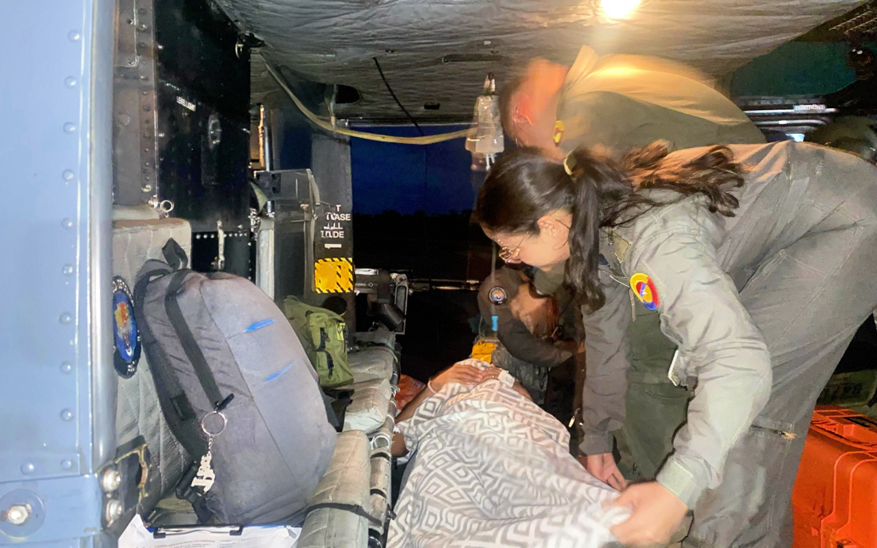 Misión aeromédica humanitaria salva vida de madre y su bebé en Caquetá