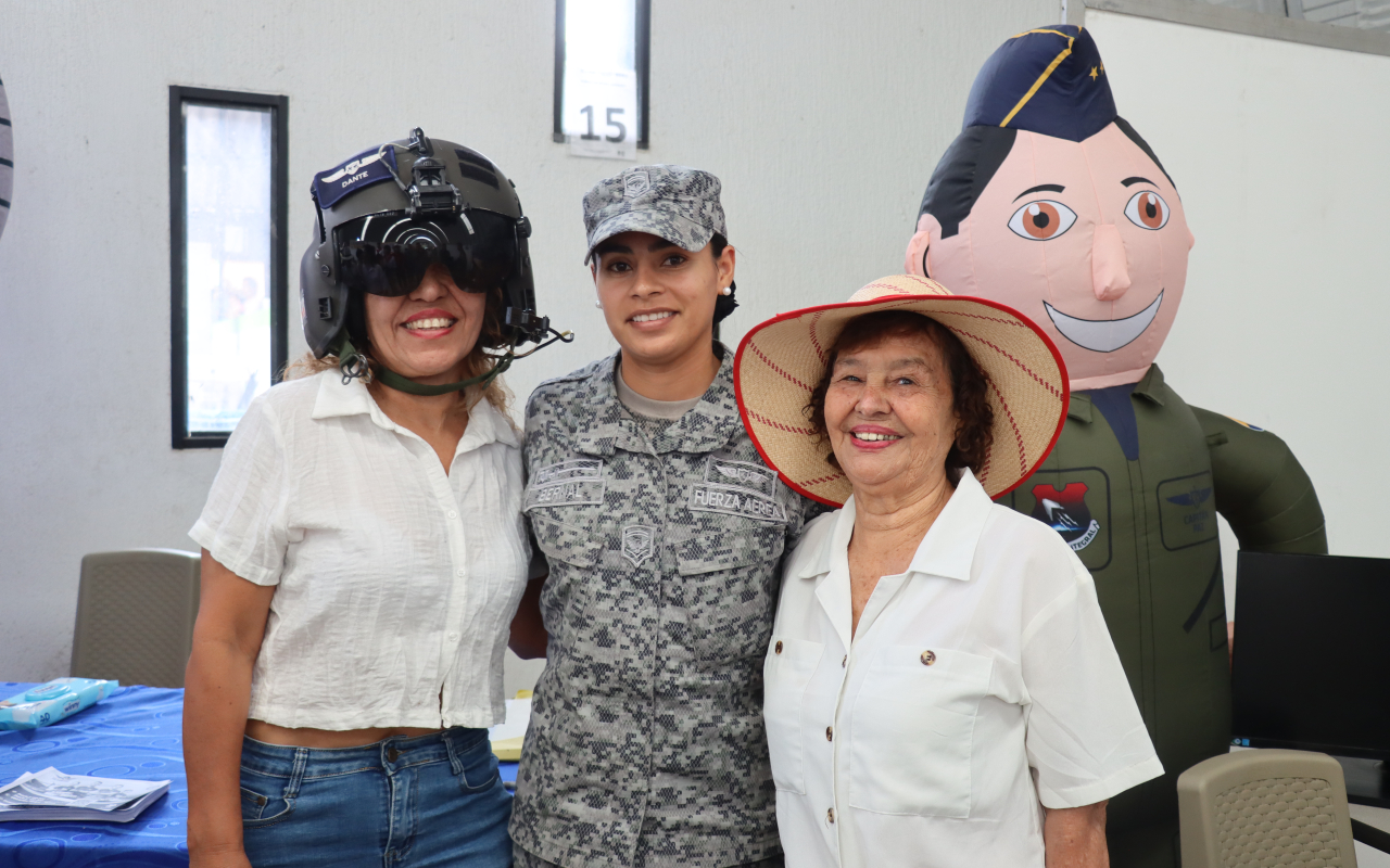 Fuerza Aeroespacial Colombiana, presente en la Feria Agropecuaria e Industrial en Ibagué