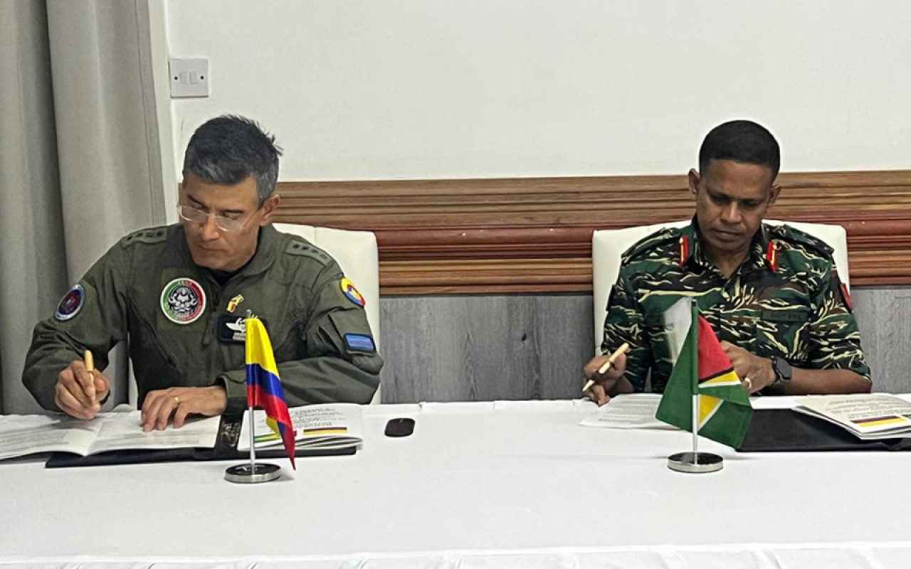 Nueva alianza entre Colombia y Guyana refuerza la seguridad aérea en la región