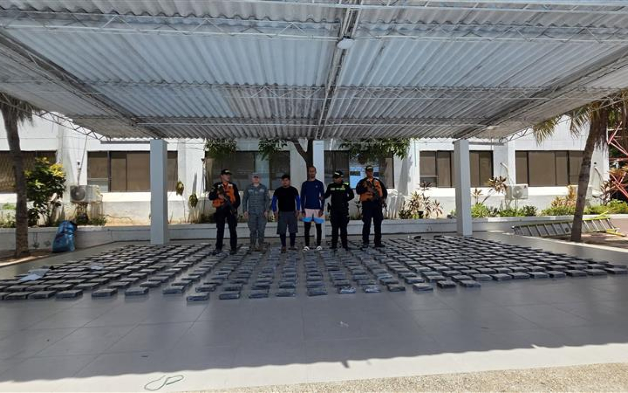 Incautados 522 kilogramos de cocaína aguas cercanas a Puerto Bolívar