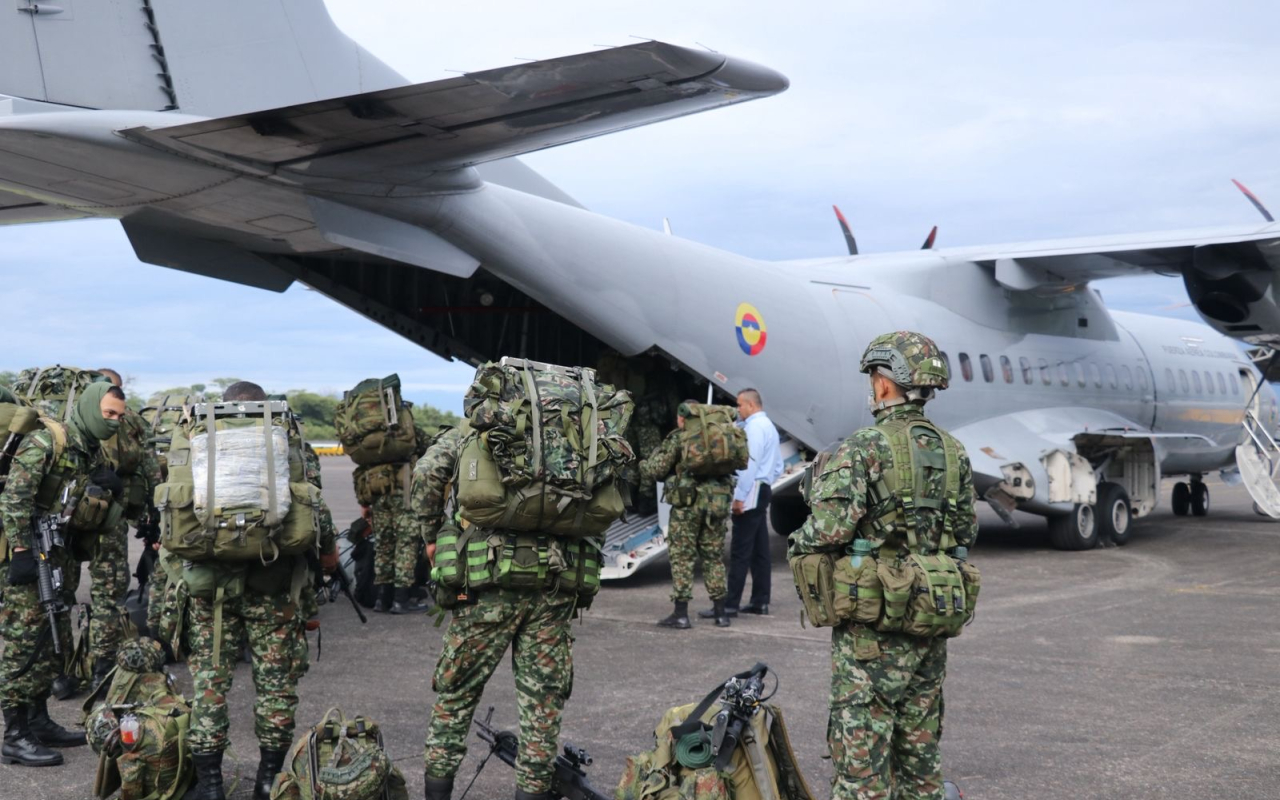 Transporte de tropa refuerza la seguridad en el Guaviare  