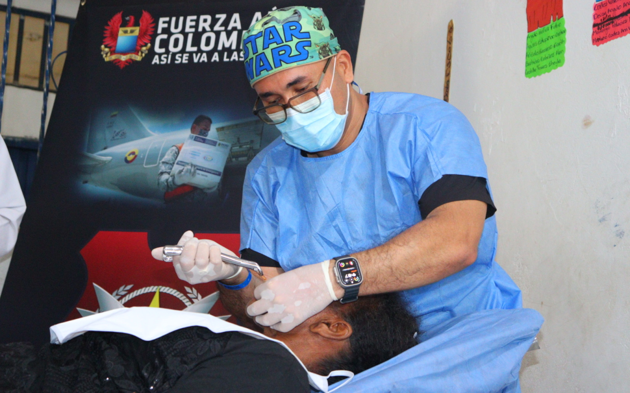 Cinco toneladas de ayudas y atención médica gratuita llegaron a Imbilí