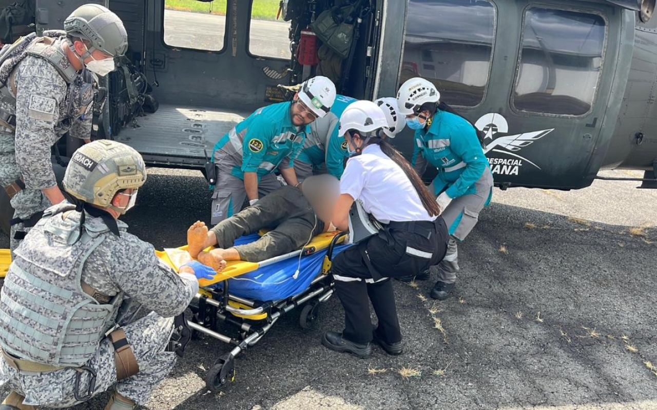 indígena es evacuado de urgencia