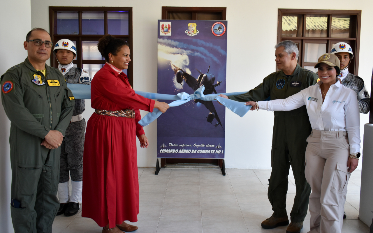 Laboratorio académico entregado por Canadá impulsará el dominio del inglés entre los militares