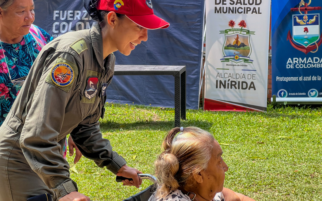 Sonrisas que iluminan la vocación de servicio en el oriente colombiano