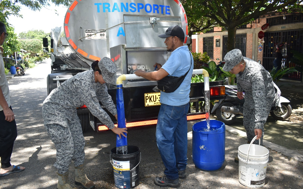 Comunidad salgareña recibió apoyo con suministro de agua tras daño en acueducto