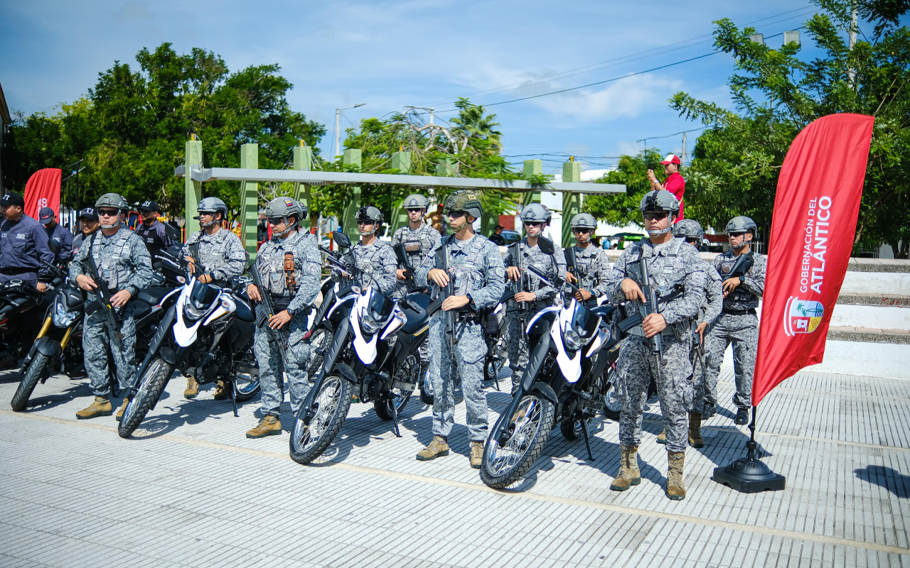 Entrega de motocicletas fortalece las capacidades operacionales en el Atlántico