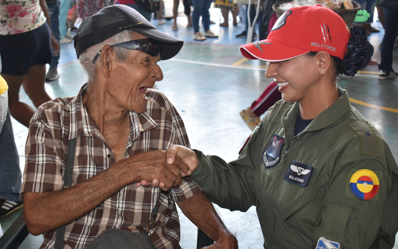 Unidos por la comunidad actividad médica y humanitaria impactó a familias doradenses