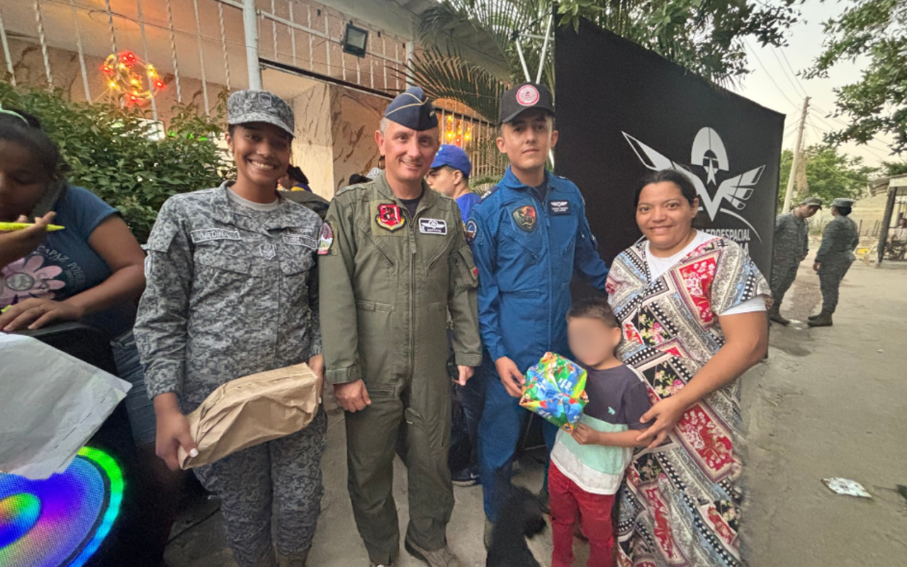 Alegría y esperanza llega a Malambo con entrega de regalos navideños