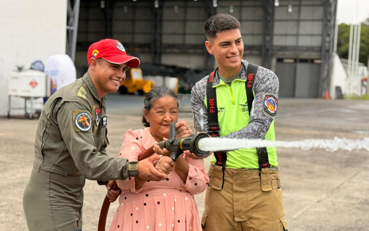 Adultos mayores vivieron una experiencia de bienestar y cercanía institucional