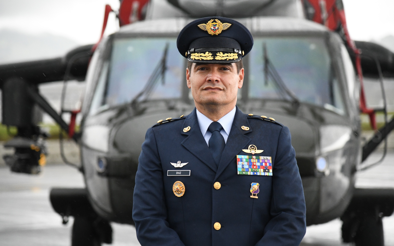 La casa de los helicópteros Black Hawk tiene nuevo comandante