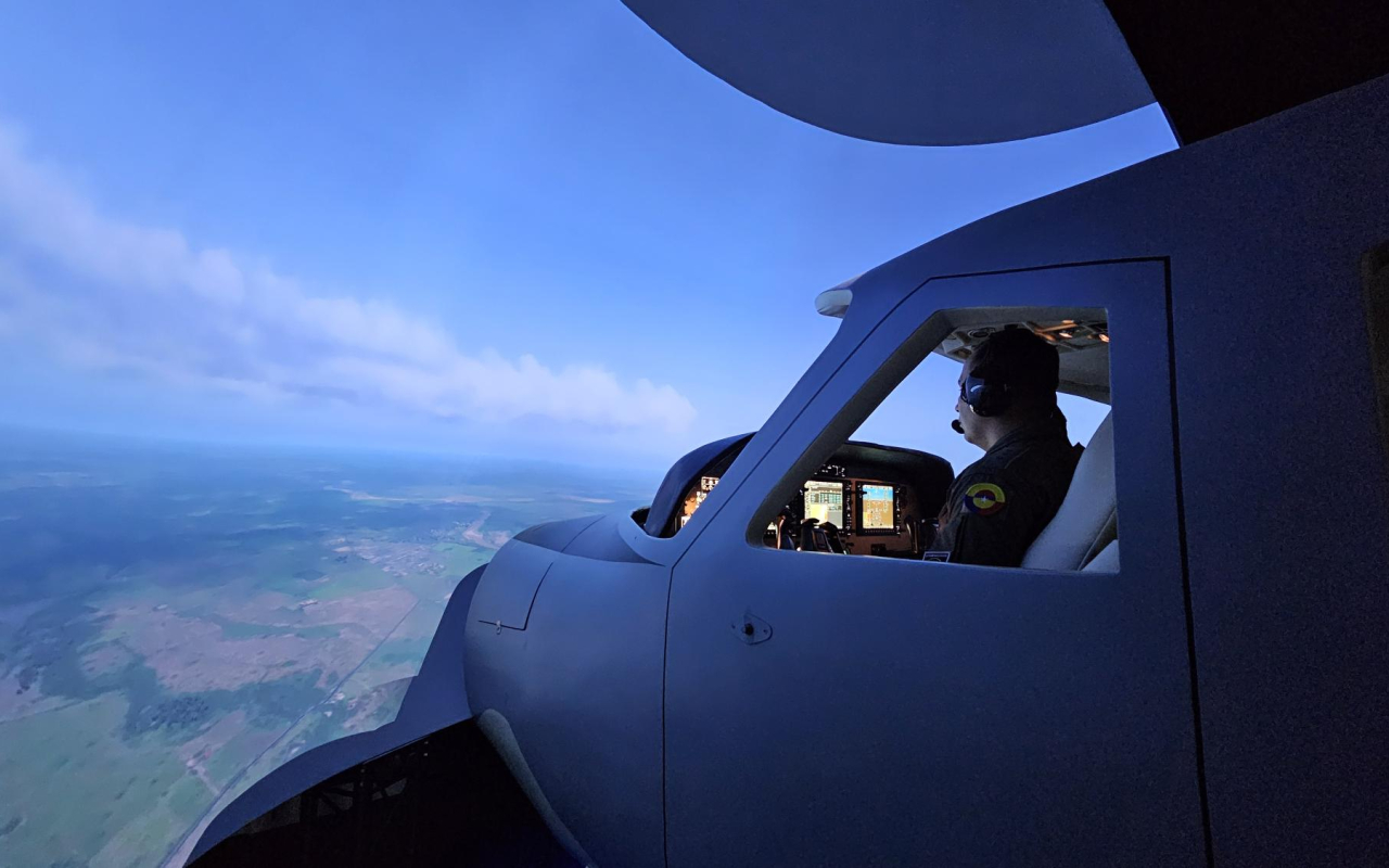 Formación de Pilotos se fortalece con simulador de la aeronave C-208 Caravan en Casanare
