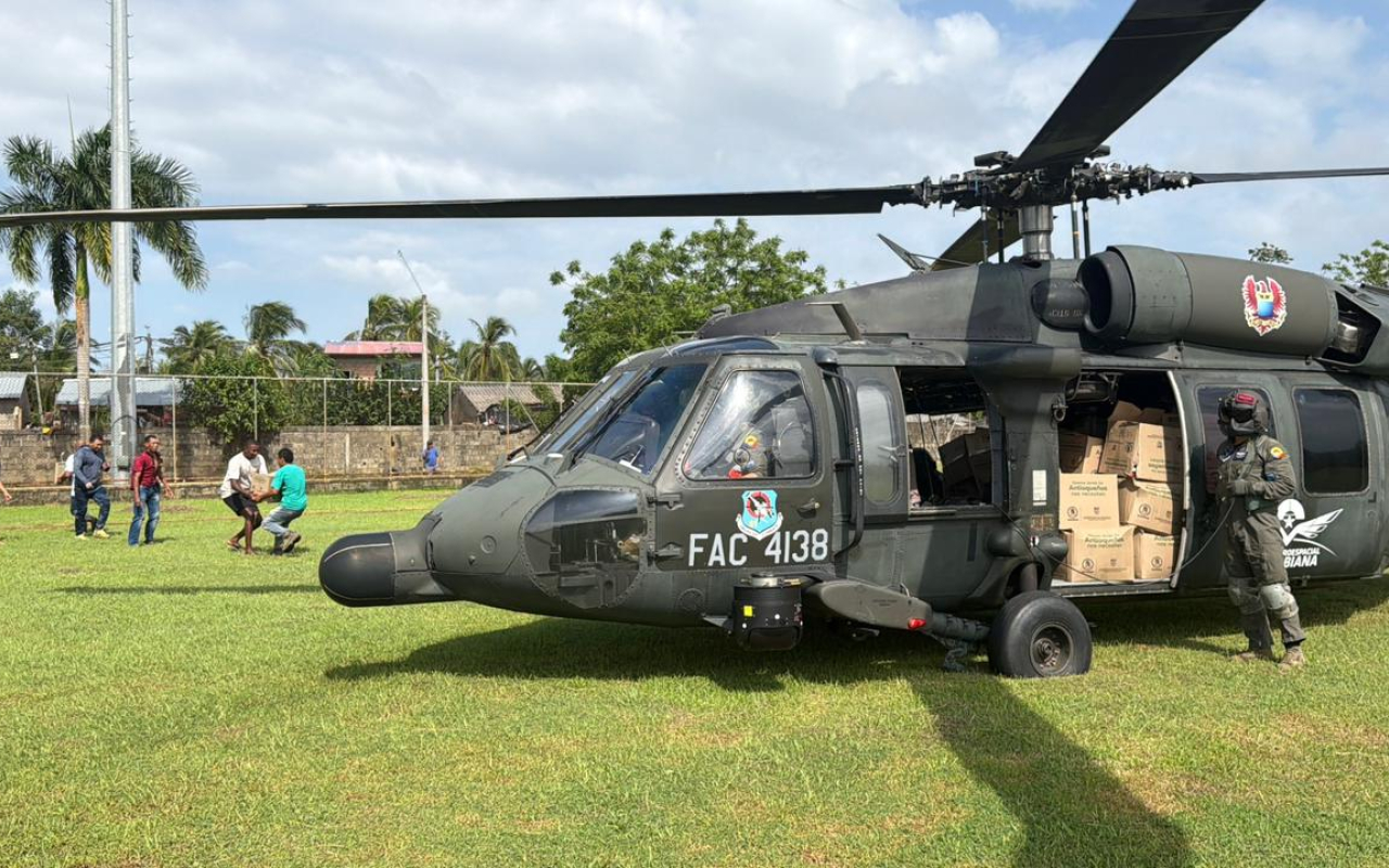 Apoyo aéreo beneficia comunidades de San Juan de Urabá afectadas por lluvias