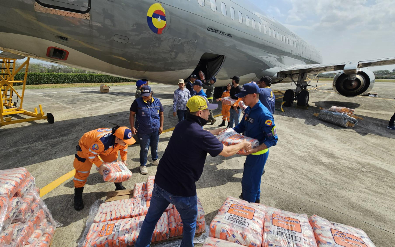 Solidaridad de Casanare con Córdoba: 11 toneladas de ayudas llegan en aeronave de la FAC
