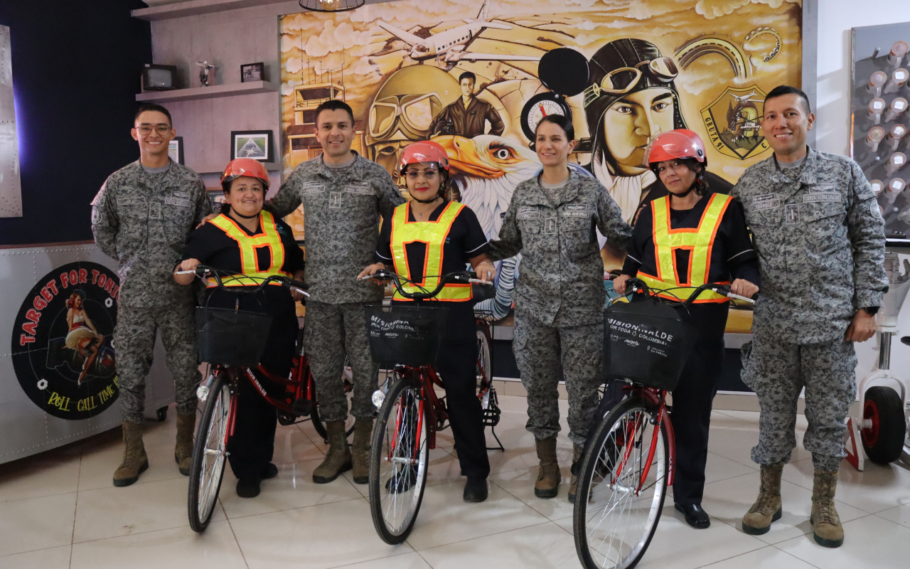 Entrega de bicicletas refuerza la movilidad de madres cabeza de familia