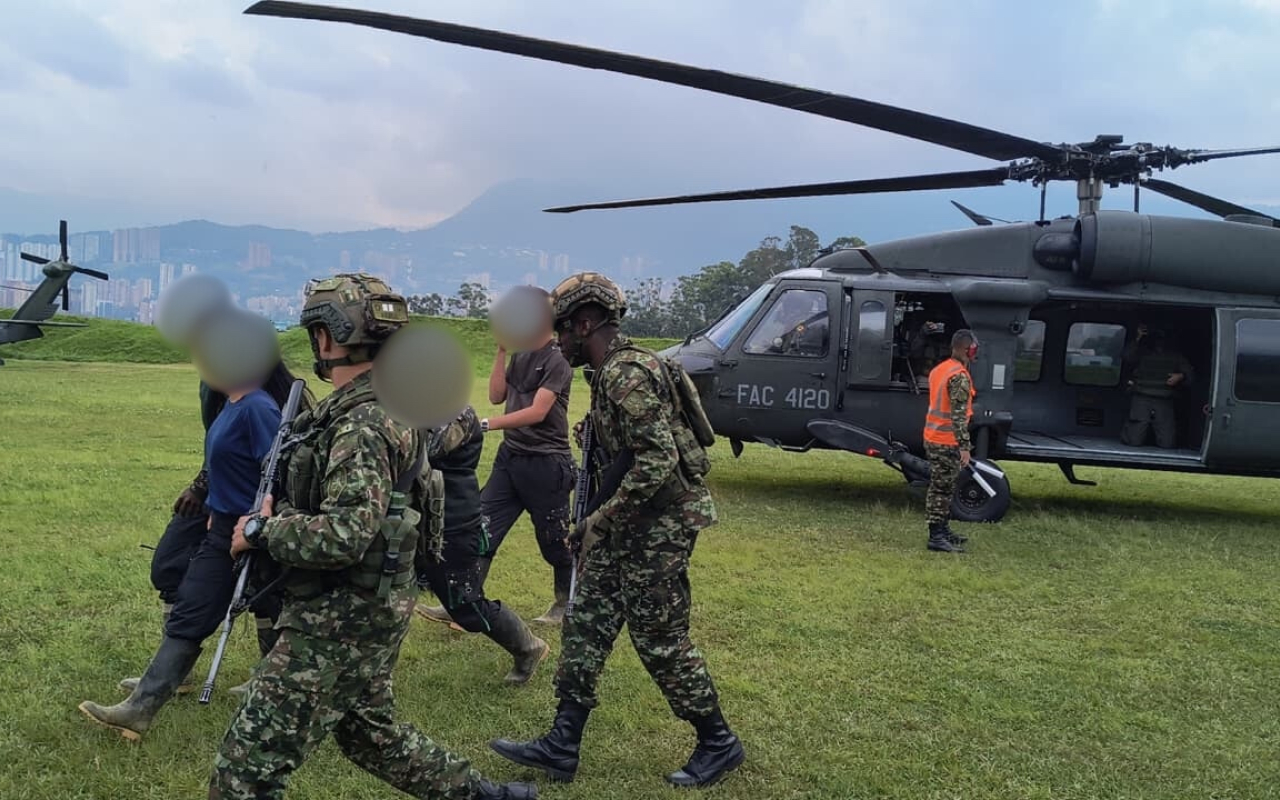 Menor y tres integrantes del GAO-r fueron trasladados por la Fuerza Aeroespacial