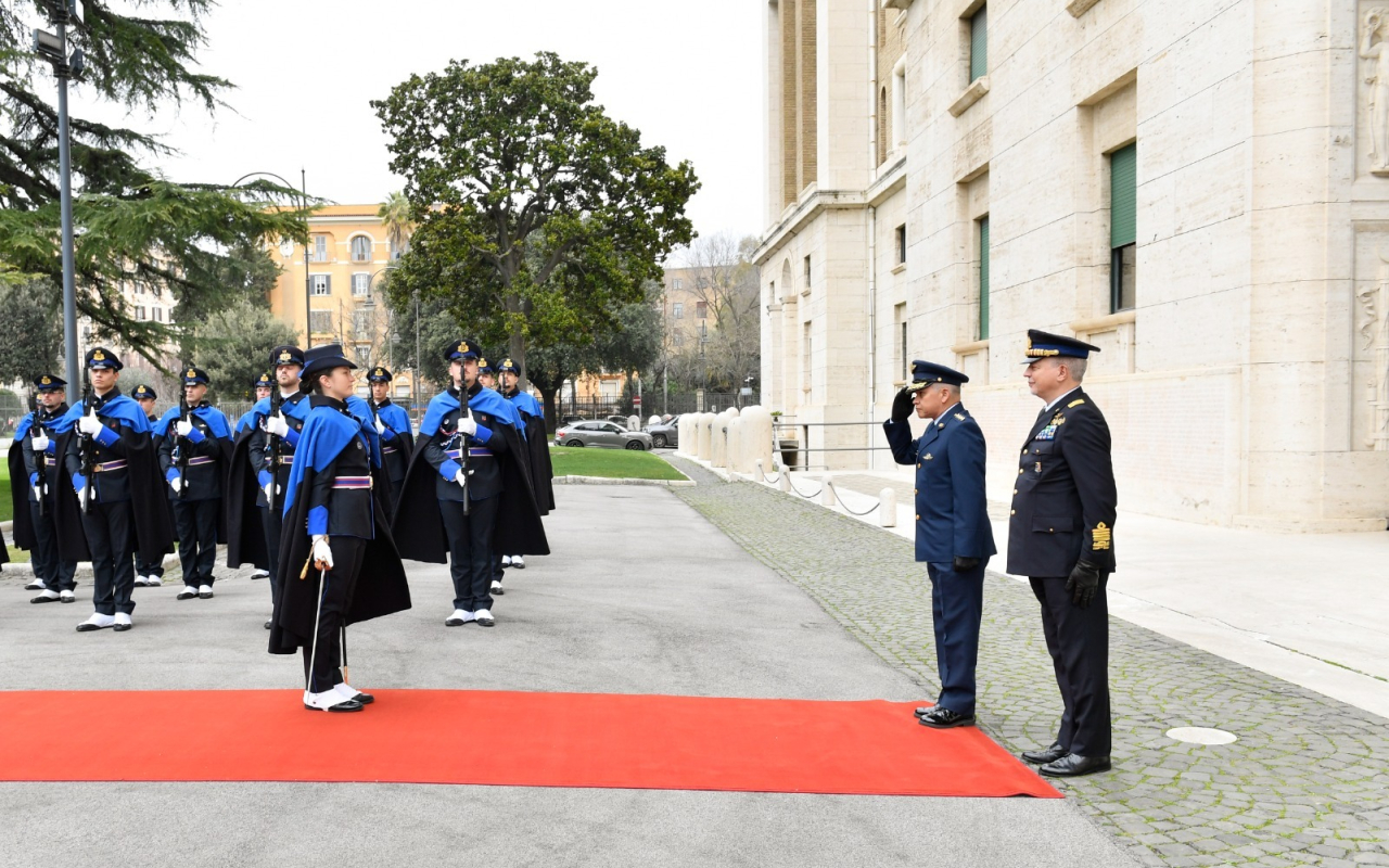 Encuentro entre Comandantes impulsa cooperación entre Italia y Colombia